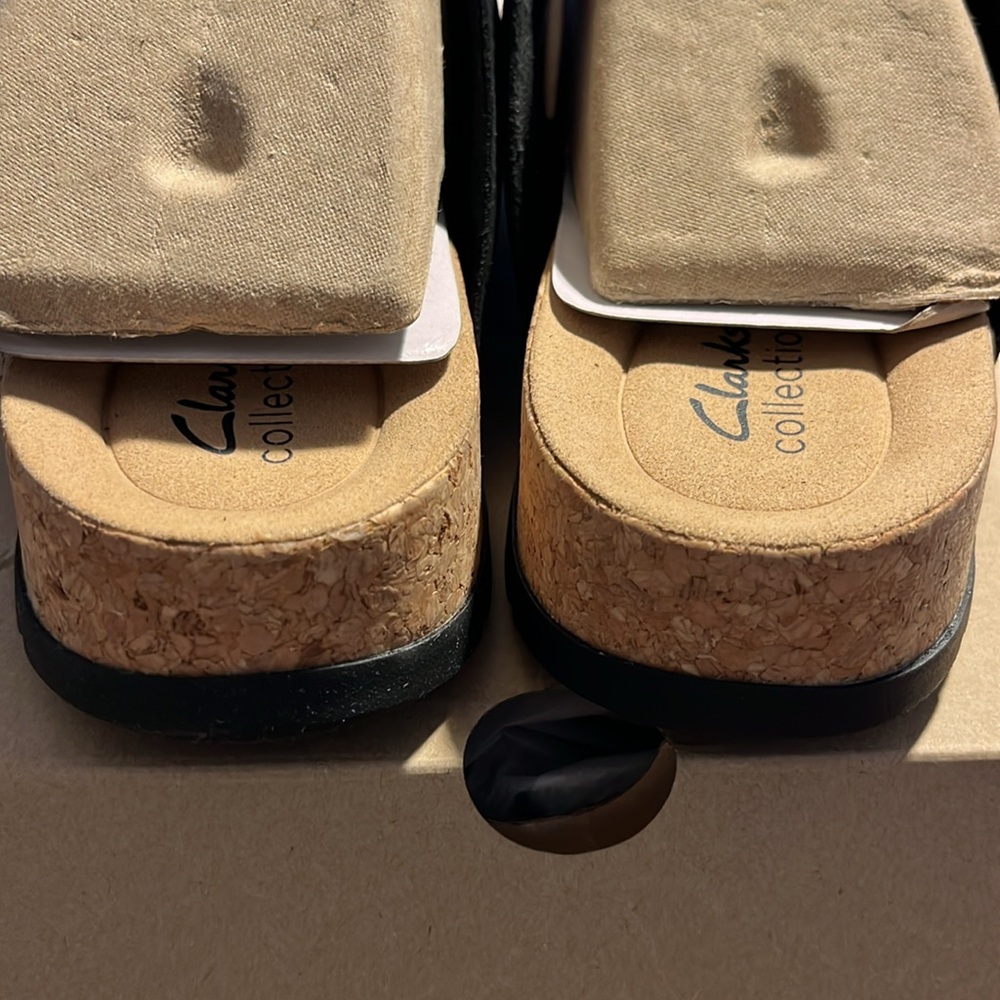 NIB Clarks Reileigh Park Nubuck Leather Thong Sandals Black Size 10 - Picture 4 of 9